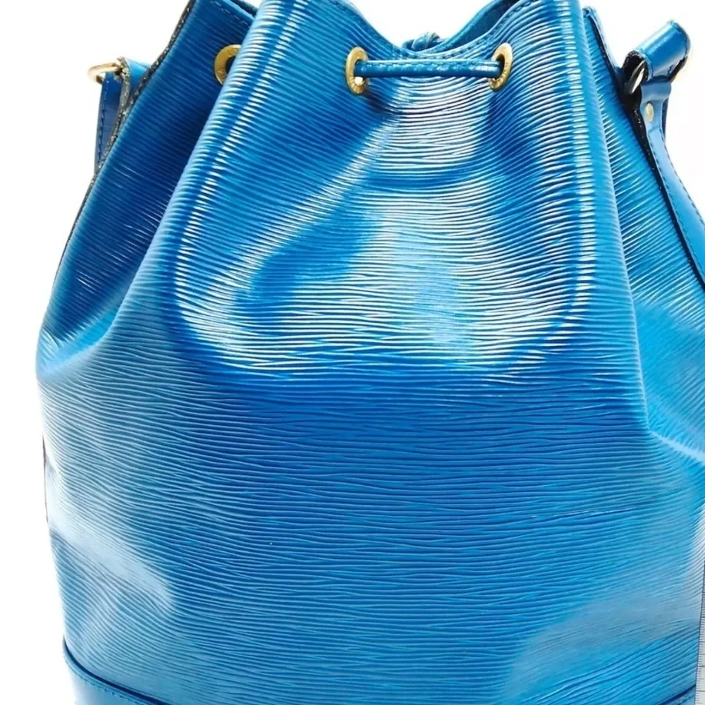 Louis Vuitton authentic epi hobo bucket bag